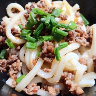 レンジで簡単！包丁いらずの汁なし麻婆うどん